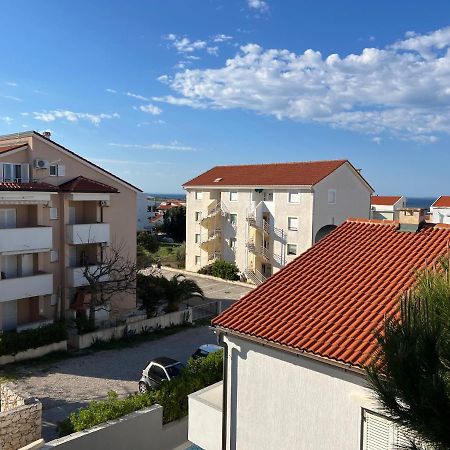 Apartment Luka Новаля Екстериор снимка